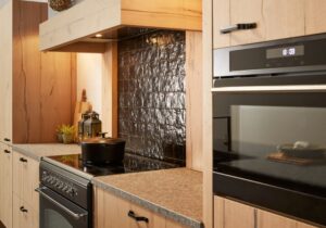 Landelijke keuken met natuurlijke materialen