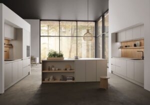 Strakke en moderne witte keuken met hout details